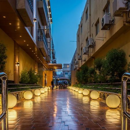 Al Muhaidb Al Takhasosi Suites Riade Exterior foto