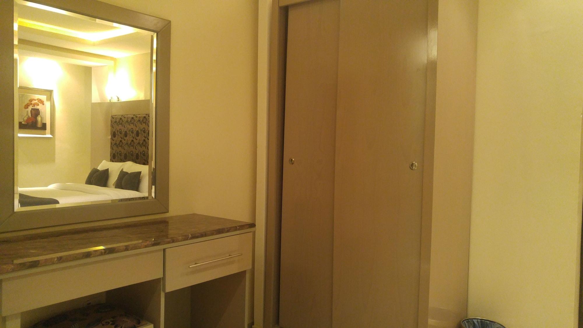 Al Muhaidb Al Takhasosi Suites Riade Exterior foto