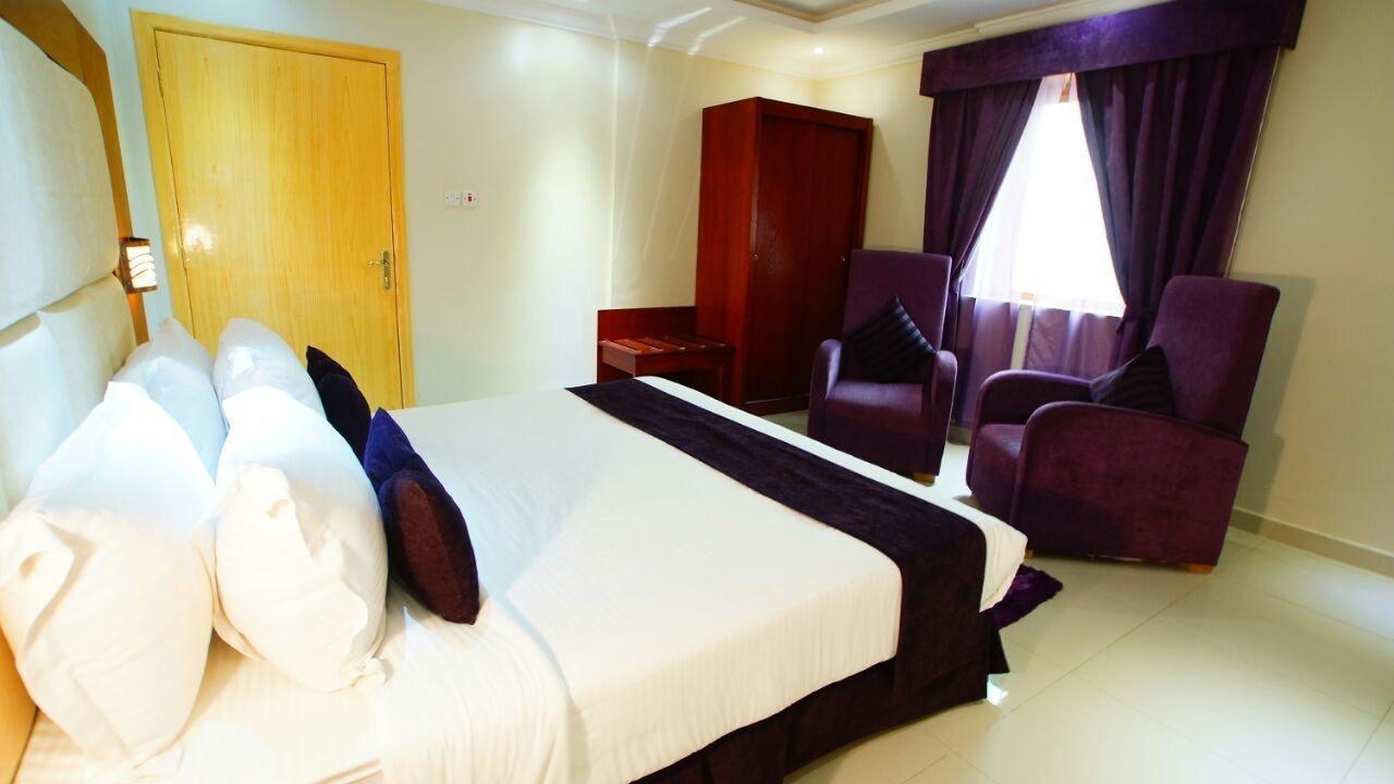 Al Muhaidb Al Takhasosi Suites Riade Exterior foto