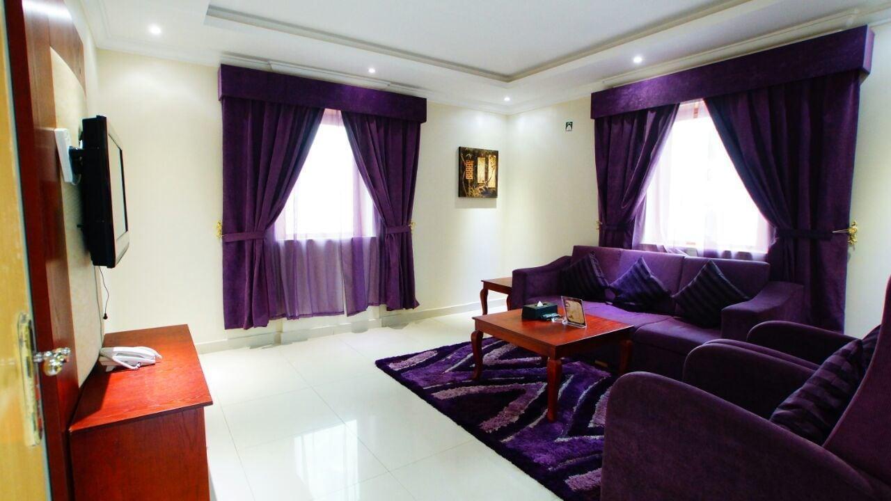 Al Muhaidb Al Takhasosi Suites Riade Exterior foto