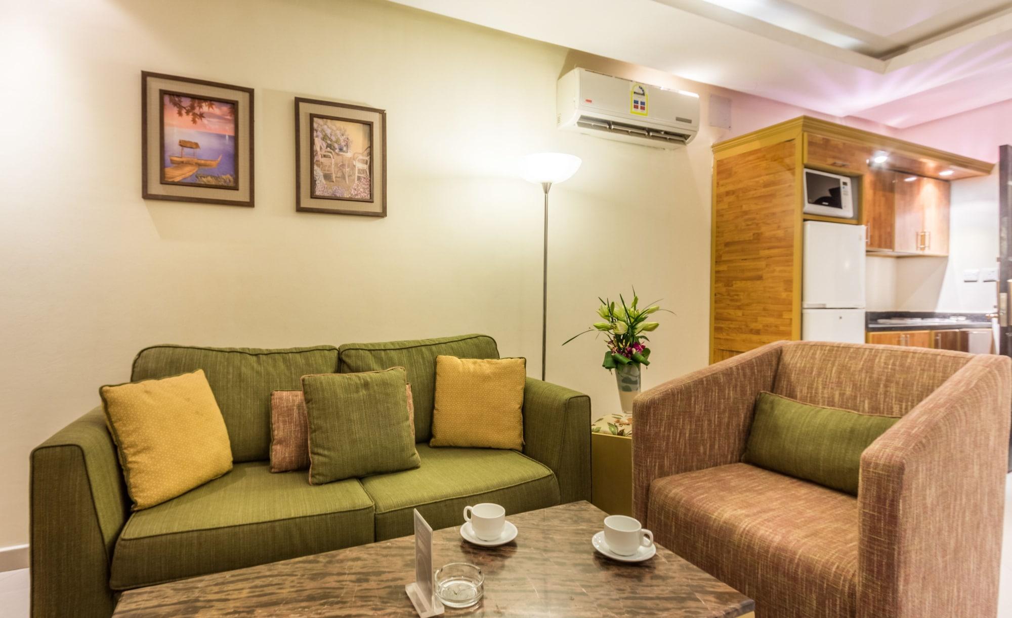 Al Muhaidb Al Takhasosi Suites Riade Exterior foto