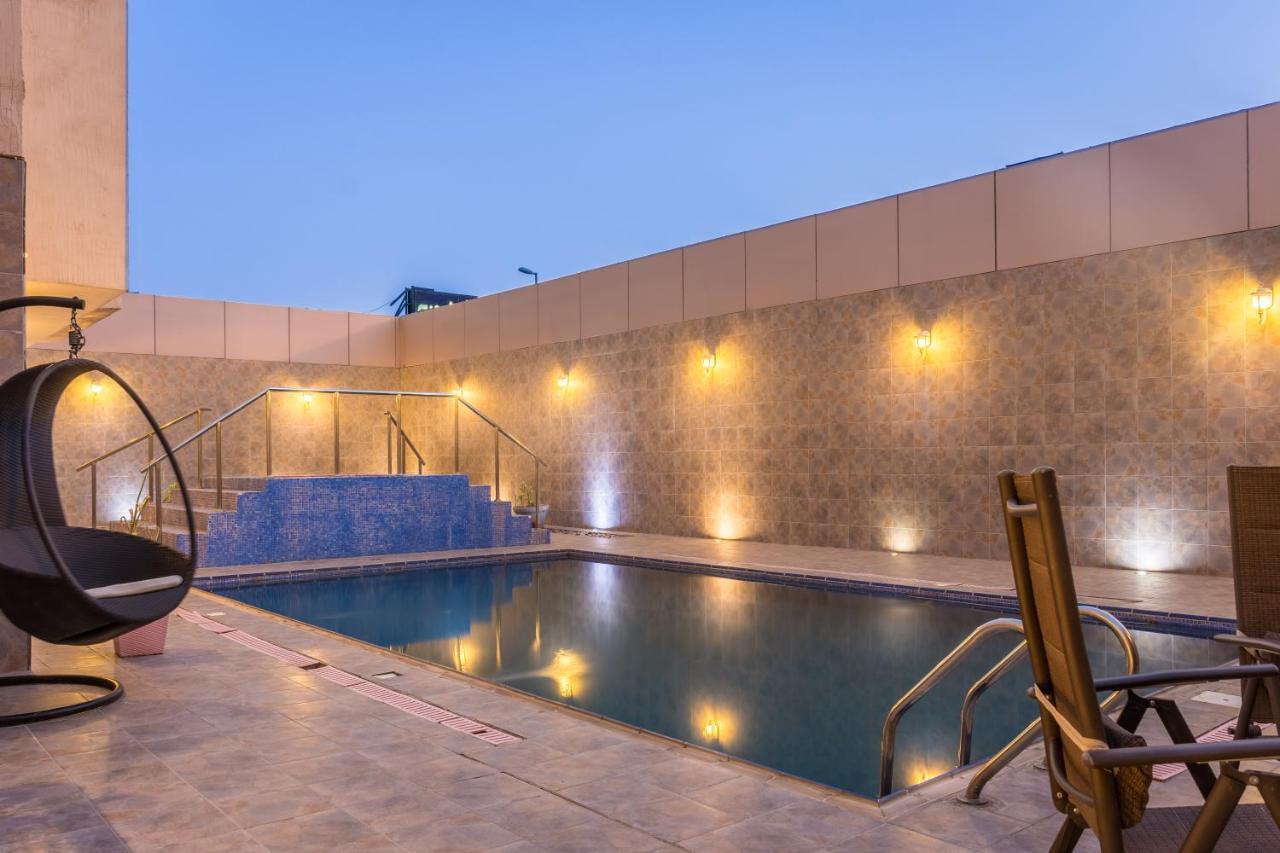 Al Muhaidb Al Takhasosi Suites Riade Exterior foto